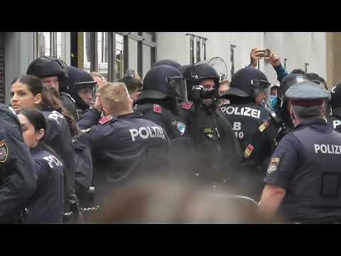 Großeinsatz der Polizei bei mehreren Demonstrationen in Wien