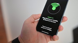 Two women saved in Canada thanks to Apple's Emergency SOS via Satellite | AppleInsider