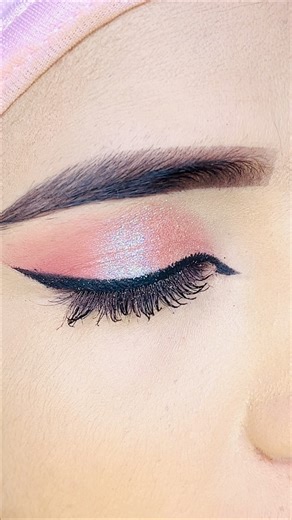 Easy Eyeliner for Beginners No Mistakes#shorts#viralshort#eyemakeup#eyeliner#eyemakeuptutorial#eyes