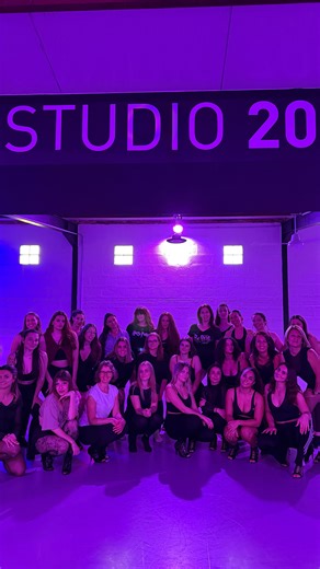 No Made Association on Instagram: "Retour en image de notre cours de #heels débutant d’aujourd’hui. 👠 Round 2 validé 💥 Avec notre professeur Heline, une ambiance de feu et des énergies au max, merci les filles 🖤 📅 Prochain stage : dimanche 1er février (il reste des places) ➡️ Nouvelle chorégraphie, nouveau défi, même plaisir 💘 Et ce n’est pas tout… Notre stage spécial Saint-Valentin arrive très bientôt 👀 🗓 Jeudi 26 février 📲 Inscriptions à venir — places limitées, stay tuned ! #heelsdanc