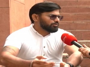 Ajay Kumar, Captain Of India’s Blind Cricket Team, Honoured By Arjuna Award | Sports Video / Photo Gallery