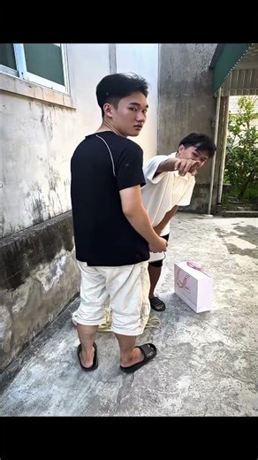 Song: VXLLAIN, iGRES, ENXK - Crystal Skies (Sped Up)