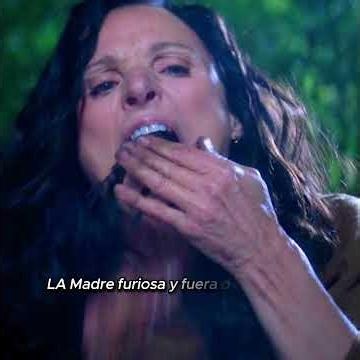 A mother tries to snatch her daughter away from death#shorts