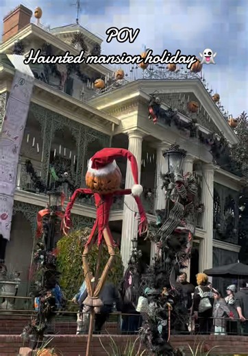Experience a Haunted Mansion Holiday at Disneyland