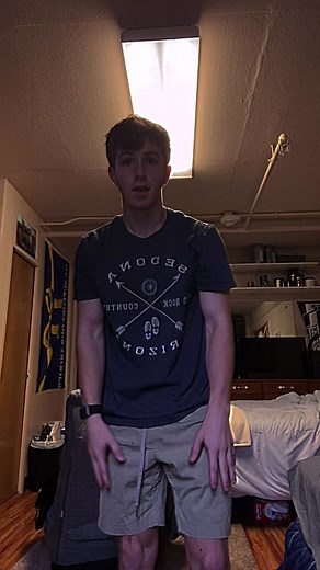 Not 6 feet tall nor super strong, but I did the trend anyways 🤷🏼‍♂️