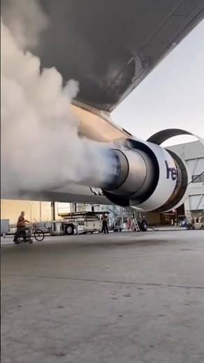 How Jet Engines Push Massive Aircraft 😳#jetengine #airplane