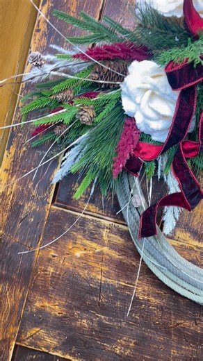 ✨ Christmas on the ranch — where the tree glows, the stars shine brighter, and even the rope gets dressed up for the holidays. 🌲🤠 #WesternChristmas #CowboyChristmas #RusticHolidayDecor #CheydanCreations | Cheydan Creations