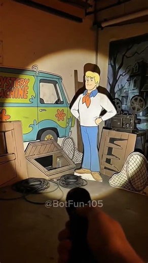 The Abandoned SCOOBY-DOO Prop Found on a Forgotten Set 👻🐶 #scoobydoo #shorts