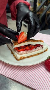 Cheesecake Sandwich! Sandwich your sweet tooth 🍓🍰 | Chefclub Ireland
