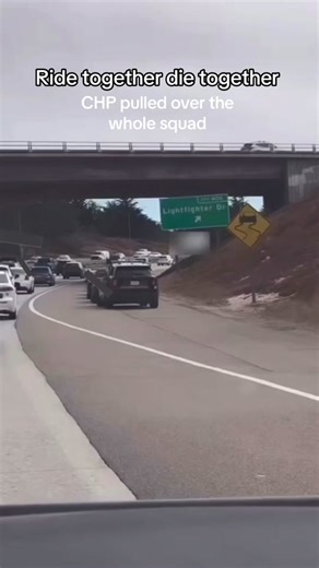Pulling over the whole squad is insane 🤦🏽‍♂️ #chp #porsche #mclaren #rally #cars #exoticcars #lamborghini #ferrari #cops #copsoftiktok #bodycam #pulledover