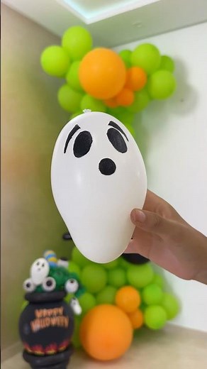 Easy Balloon Ghost Tutorial 👻 | DIY Halloween Decoration #halloweendecor