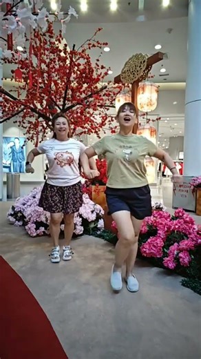 #现教现录 棒棒哒！😘 #kudakuda #dancetrend #cny2026 #tiktokviral #dance #youtubeshorts #dancewithelsa