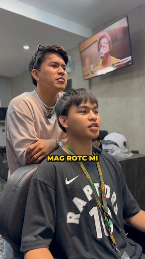 One of our student clients stopped by to get a sharp, clean haircut perfect for his ROTC duties. Whether it’s hitting the books or representing in uniform, he knows that looking sharp is key. Watch as we get him ROTC-ready with a cut that’s on point! 💇‍♂️✨ Need a style that fits your busy school life? We’ve got you covered. Book your appointment today! 📅 #BossBarbers #ROTC #FreshCut #BarberConsultation #CustomCuts #FreshLook #ConfidenceBoost #BossBarbers #PremiumBarber #CebuBarber | Boss Barbe