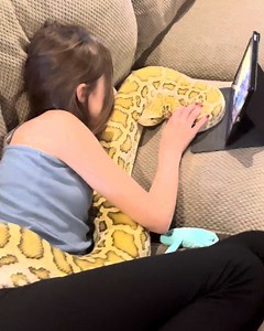 This girl is a true snake whisperer! 🐍🥰 | Furry Tails