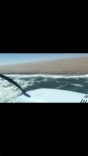 Where the Namib Desert crashes into the Atlantic flying the edge of Africa, above the world’s largest Cape fur seal colony. This is surveillance with a view. No filters, just raw Namibia. ✈️🌊🏜️. #Namibia #NamibianCoast #SkeletonCoast #CapeFurSeals #desertmeetsocean