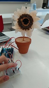 arduino sunflower\n| Andie Puentes Fernández
