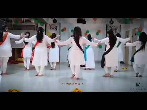 Yahan Har Kadam Kadam Pe Dharti Badle Rang