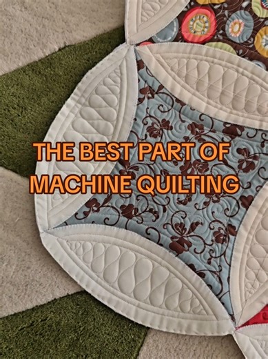 The best part of machine quilting? That final moment when you step back and really see it. All the texture. All the detail. All that hard work bringing the quilt to life. 🤍 This fun Cathedral Window quilt was such a joy to custom machine quilt — combining free-motion quilting with ruler work to highlight every curve and frame. The texture completely transforms it. And the best part? I shared the entire process inside the PNQ Academy. You can watch it all come together step-by-step, just like yo