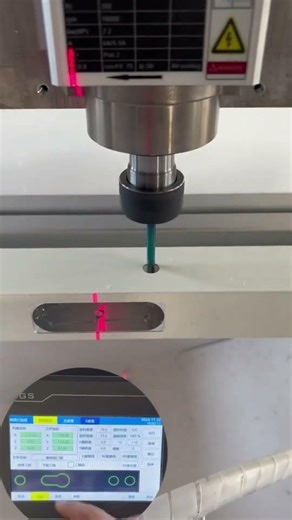 Double-head CNC drilling and washing machine for automatekeyholemachining of aluminum alloy or PVC