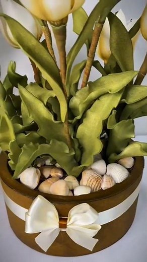 Você já viu essa tulipa? 🌷 Aula no canal! Assista já #arranjofloral #cursodeflores #arranjosflorais