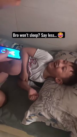 Gun taser prank fun. Troll now