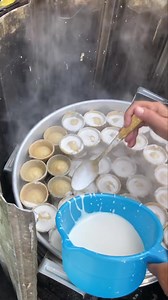 Delicious Hot Cambodian Cakes | Ros Rorn - រស់ រ៉ន