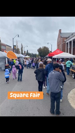 A few sights and vendors in Clinton NC today! Gray skies 🌌 with 😊 💞! Oh, and ❄️ ❄️ ❄️! #downtownclinton #lovemyhometown #goodnessgrowsinnc #savortheflavor #bbqcookoff | Wendy Dorman