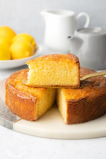 The World's Best Lemon Drizzle Cake Recipe