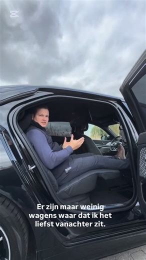 Auto Frank / UsedCarDealer on Instagram: "🚨 Net binnen: BMW i7 M70 xDrive – Full Option Topuitvoering 🚗⚡ Deze absolute toplimousine is elektrisch én verbluffend krachtig: 485 kW (≈ 659 pk) en een sprint van 0‑100 km/u in slechts 3,7 seconden. Wat ‘full option’ hier betekent? ✅ 🛋️ Hoogwaardig Merino-/leder 🖤 TV Achteraan 🔊 Bowers & Wilkins Premium Geluidssysteem 💼 Executive Lounge achterin 🔑 Automatische deuren 💶 Nieuwprijs: € 223.69