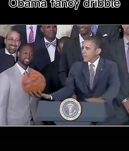 A basketball superstar delayed by the president’s career#obama #basketball
