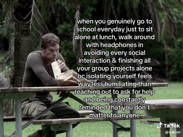 Navigating School as an Introvert: My Solo Experience