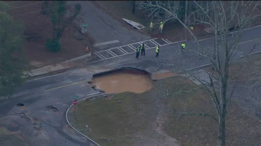 Crews fixing water main break impacts schools