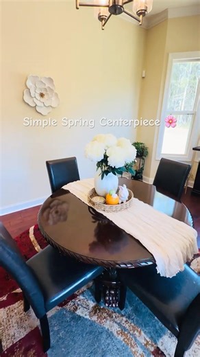 Simple Spring Centerpiece for a Cozy Breakfast Room 🌸