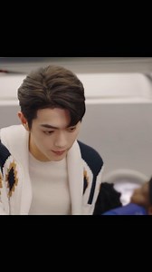 525K views · 9.5K reactions | He used first class to change seats殺朗 #XuKai #cdrama #你比星光美丽 #AsBeautifulAsYou #yangzi | C Drama Camp | Facebook