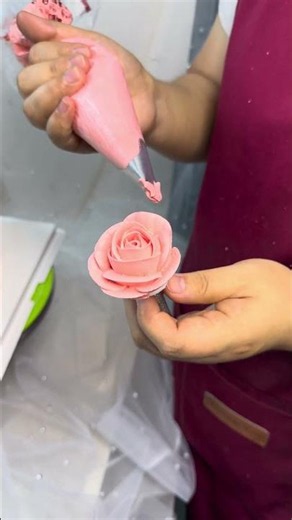 Cake tutorial #cake decorating #cake training #daily life of a baker #birthday cake