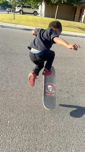 5yr Old Skater 😤😮‍💨 #skateboardvibes #skateboarding #reels #shorts #youtubeshorts #fyp #explore
