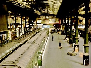 Victoria Station, London - 1960s Original 16mm Film