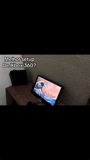 O melhor setup de Xbox 360? (Eu coloquei as caixas nos lados do monitor pq toda a noite meus primos vem aqui pra jogar e eu não tava achando as caixas) #setup #vaiprafycaramba #foryoupage #xbox360 #cleantok