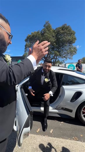 The traditional Lebanese Wedding Zaffeh of Zaynab & Hussein ✨ @acemusicentertainment Content Creator: @sociallysnapped Makeup: @annhassarati Scarf: @veiledbyzara Dress: @emodacouture Shoes: @glassslipper.hire Nails: @theateliar.byamelie Catering: @sipcoffeecocktails @sajhouse @hayatandfay Home Set up: @treasureebox Suits: @liondos.suits Rings: @dearletterman Singer: @falah_sharaf Bridal Robe: @bridalfavours Reception Set Up: @dinakheirfloristeventstylist Videographer: @pixelmediaau Photographer: