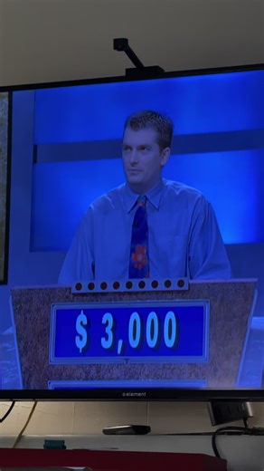 The things you see on old jeopardy episodes 😂😂😂