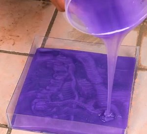 Modo creativo per riparare una vecchia piastrella danneggiata! | 5 Minuti Creativi