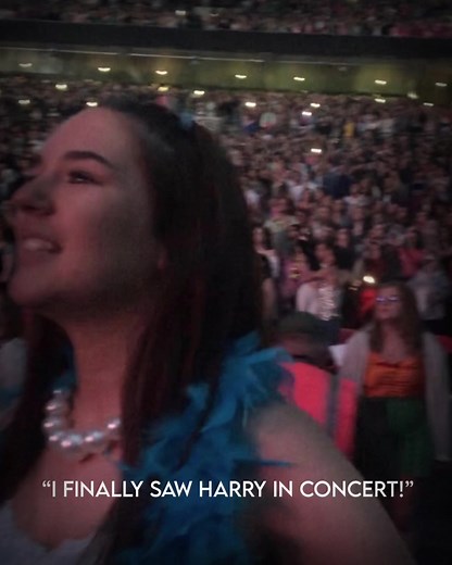 Crying little me is so upset rn