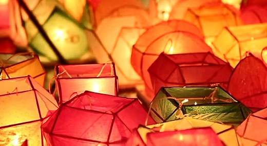 中元节放河灯：祭奠祈福 传递心愿