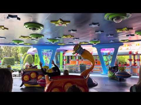 Alien Swirling Saucers Holiday at Disney’s Hollywood Studios 2025