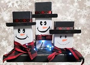 Rustic Wooden Snowman Family Christmas Décor – Handmade Winter Centerpiece With Buffalo Plaid Scarves & Lights | Holiday Home Decoration - Etsy