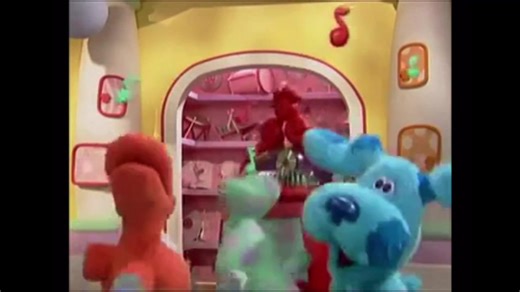 #bluesroom #blue #bluesclues #polkadots #roary #dressupchest #boogiewoogie #nickjr