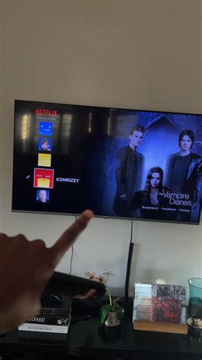 ‘konrizzy’ on Instagram: "If you like cool accessories like this head onto @hvgadgets (www.hvgadgets.com) , sign up and start shopping for the best gadgets around.#explorepage #explore #techessentials #tech #technology #amazon"