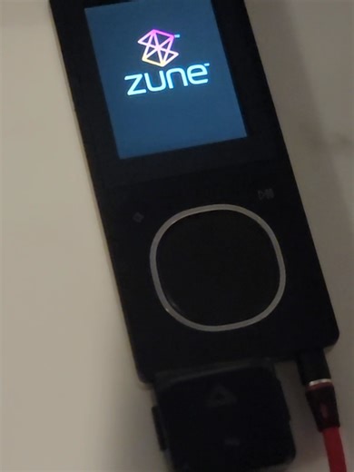 it can't leave my desk, so neither can I. how a busted Zune MP3 player became a productivity hack. #zune #retrotech #entersafemode