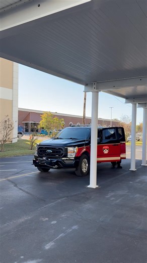 Our team braving the cold temperatures and serving breakfast to First Responders, Hospice & Palliative Care Staff & Volunteers. | Cotten Funeral Home & Crematory