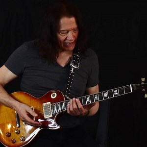 12K views · 869 reactions | New content is live on the #RobbenFordGuitarDojo  Here’s an excerpt from my new Riff lesson video; Sign up to be a member now at the link in my bio to enjoy new, exclusive content every week! #RobbenFordMusic  #GuitarLegends #GuitarLessons | Robben Ford Music | Facebook